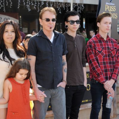 Billy Bob Thorton with his current wife, Connie Angland & his three kids.